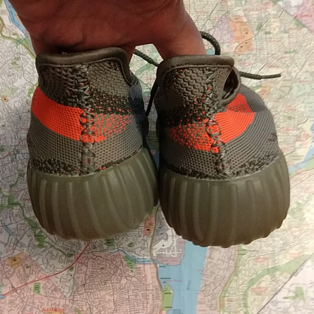 Yeezy Boost 350 V2 Beluga Sz. 9.5 - Picture 5 of 7